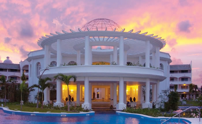Travel blog: Excellent News from the Excellence Hotels Group: A Year of Awards and a New Hotel